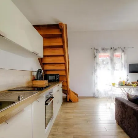 Semesterbostad Casa Sole E Mare Borgo (Corsica)