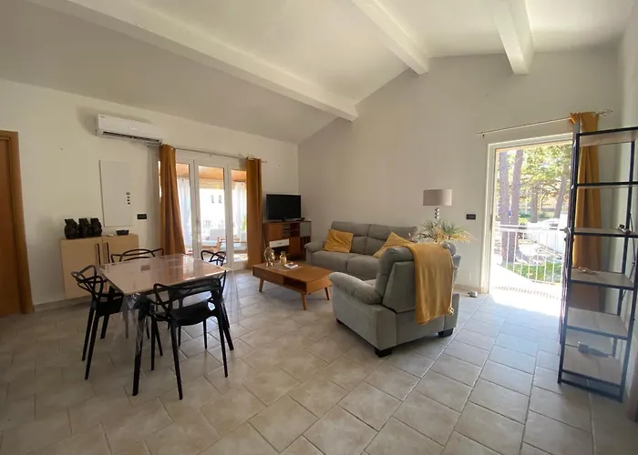 Casa Sole E Mare * بورجو